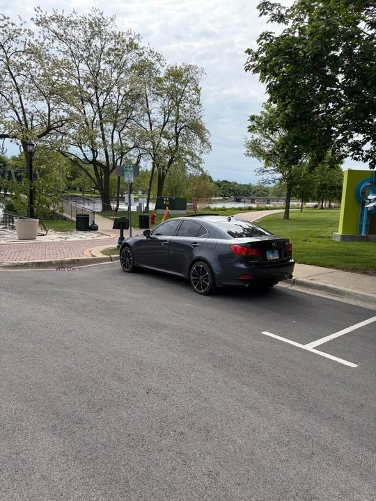 2007 Lexus IS 2nd Gen - Image 5 of 9