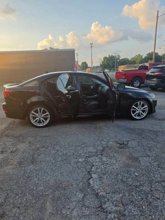 2007 Lexus IS 2nd Gen - Image 6 of 10