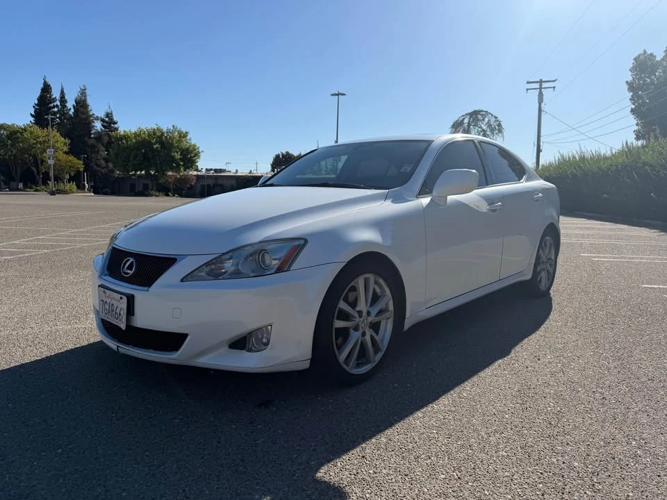2007 Lexus IS 2nd Gen - Image 4 of 17