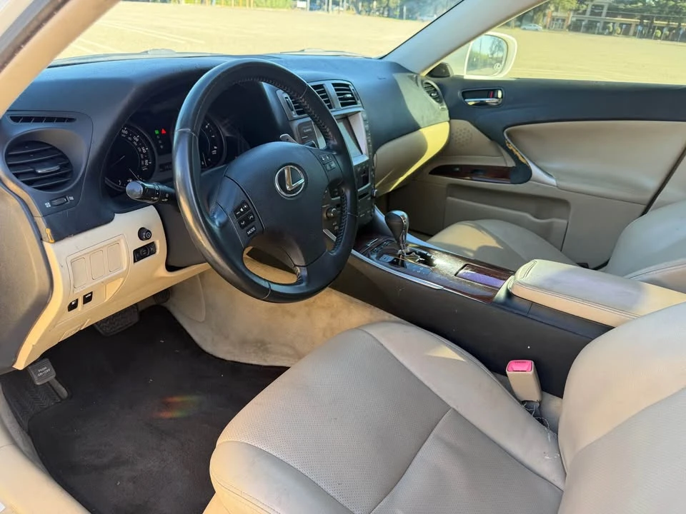 2007 Lexus IS 2nd Gen - Image 14 of 17