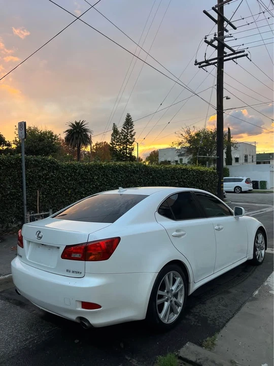 2007 Lexus IS 2nd Gen - Image 4 of 10