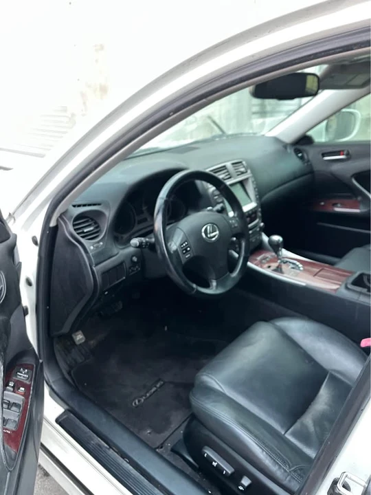 2007 Lexus IS 2nd Gen - Image 5 of 10