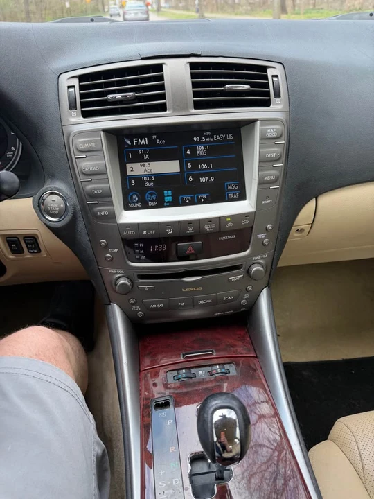 2007 Lexus IS 2nd Gen - Image 12 of 14