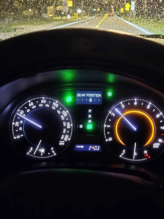 2007 Lexus IS 2nd Gen - Image 9 of 16
