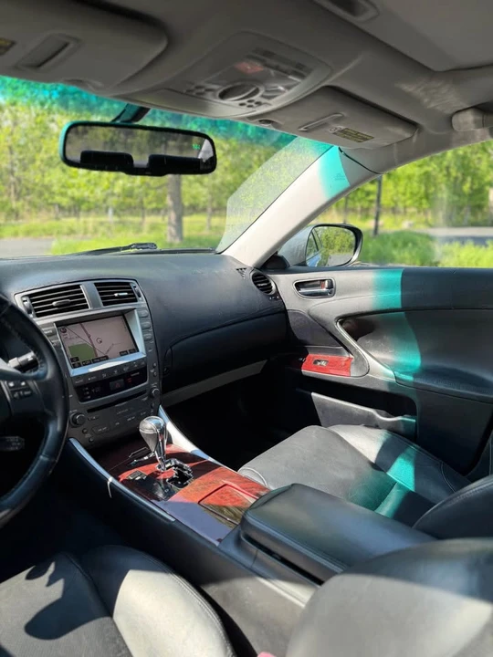 2007 Lexus IS 2nd Gen - Image 17 of 20