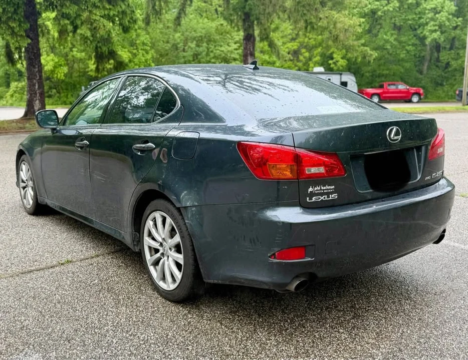 2007 Lexus IS 2nd Gen - Image 9 of 20