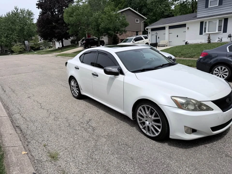 2007 Lexus IS 2nd Gen - Image 4 of 15