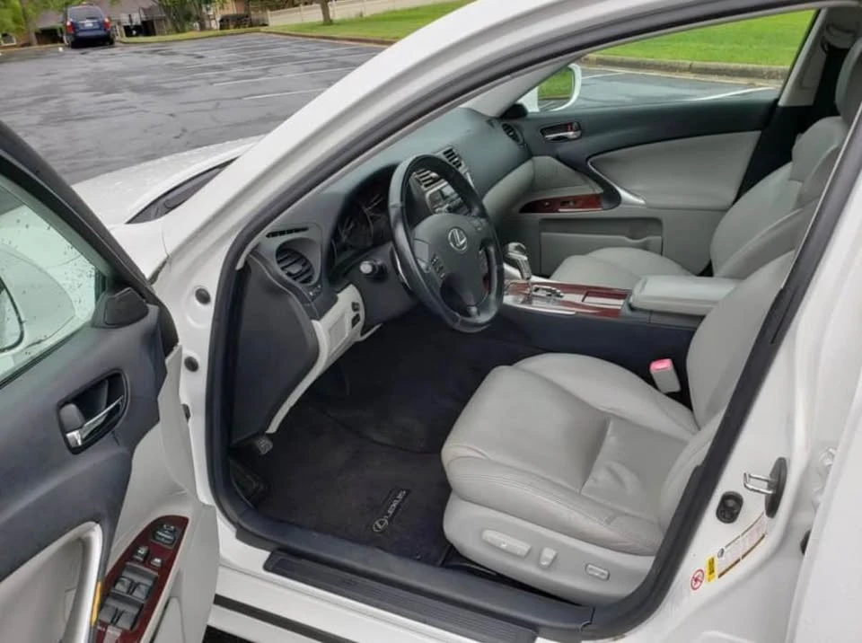2007 Lexus IS 2nd Gen - Image 5 of 7