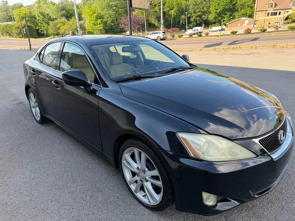 2007 Lexus IS 2nd Gen - Image 4 of 18