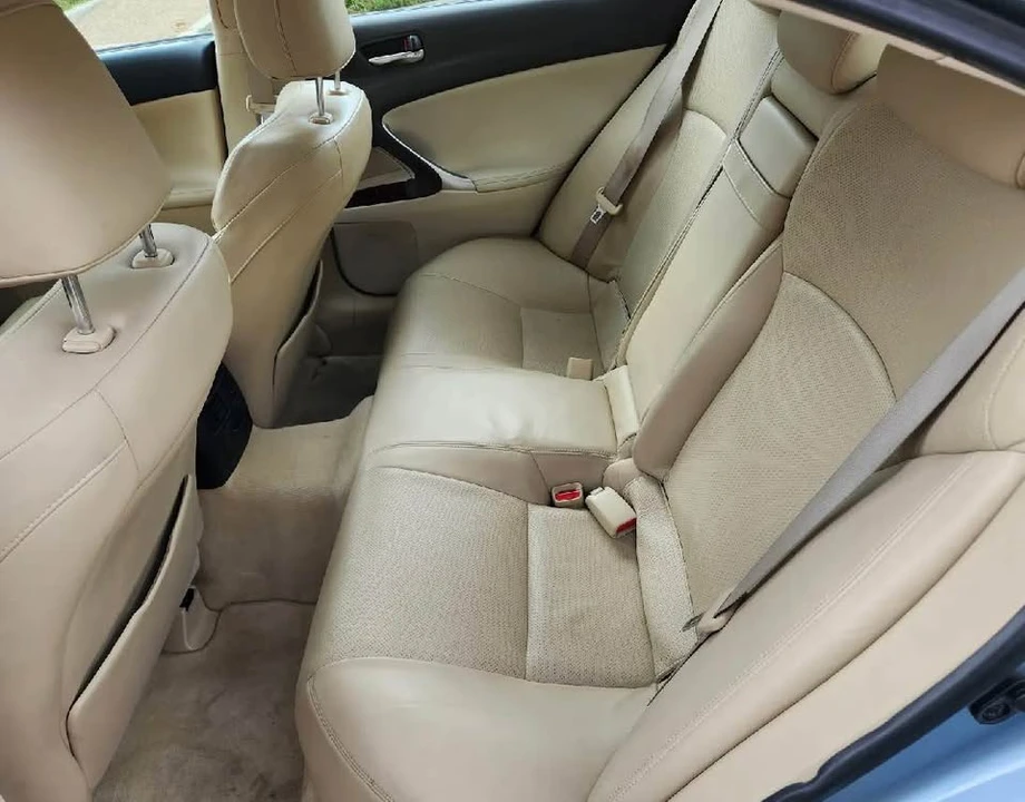 2007 Lexus IS 2nd Gen - Image 10 of 13