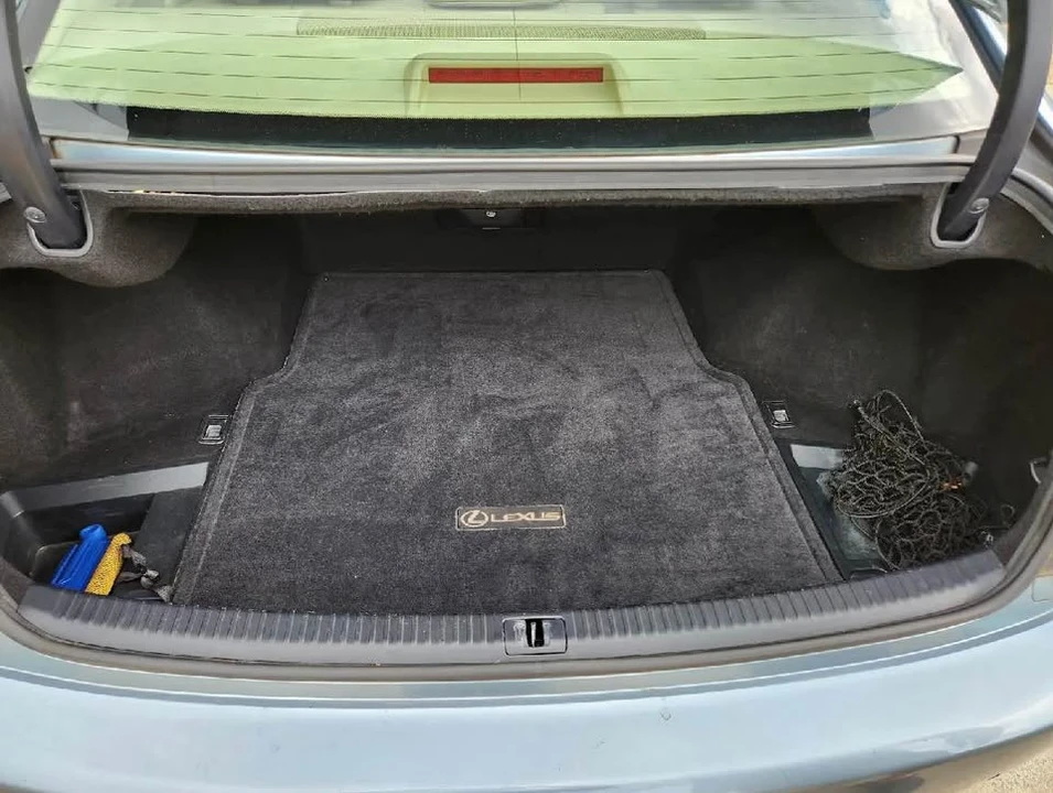 2007 Lexus IS 2nd Gen - Image 11 of 13