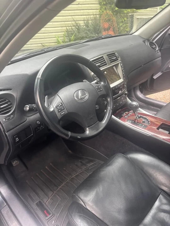 2007 Lexus IS 2nd Gen - Image 6 of 18
