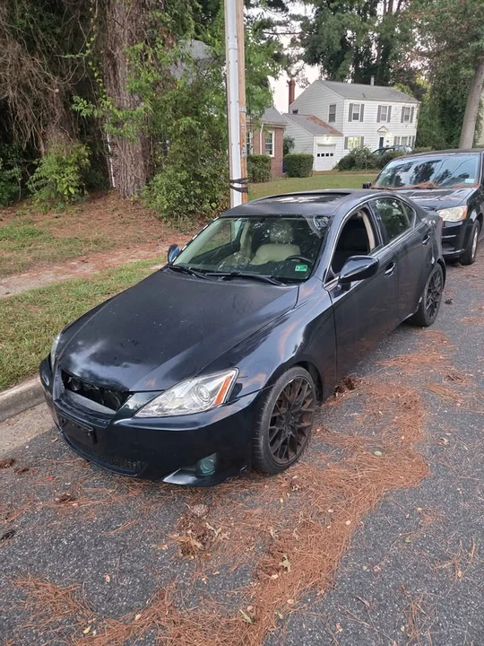 2007 Lexus IS 2nd Gen - Image 2 of 4