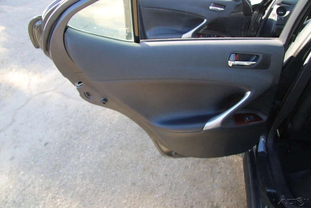 2007 Lexus IS 2nd Gen - Image 20 of 21