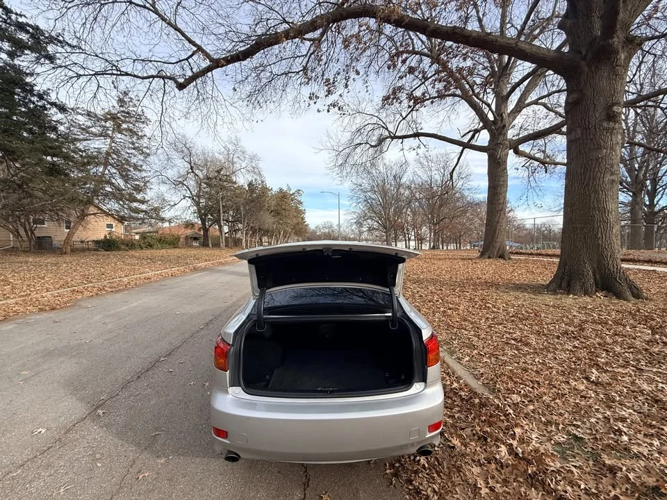 2007 Lexus IS 2nd Gen - Image 15 of 19