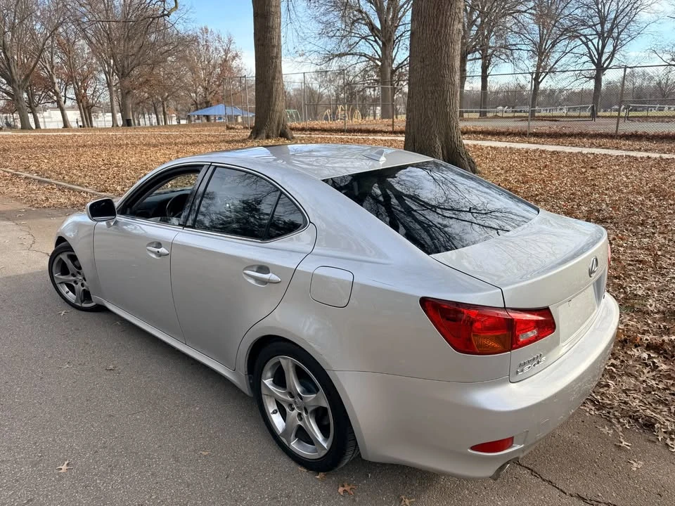 2007 Lexus IS 2nd Gen - Image 4 of 19
