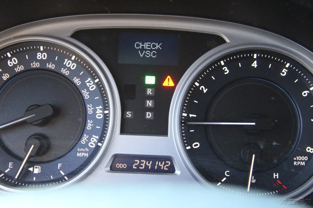 2007 Lexus IS 2nd Gen - Image 16 of 21