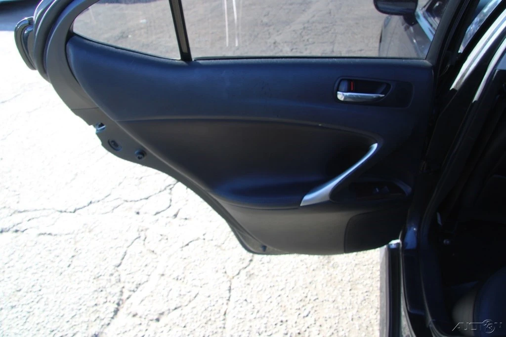 2007 Lexus IS 2nd Gen - Image 20 of 21