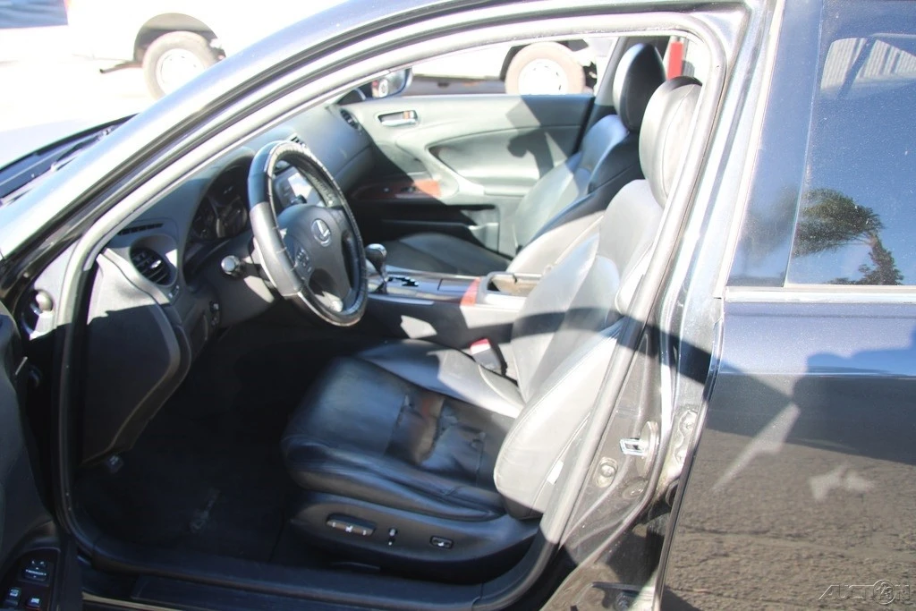 2007 Lexus IS 2nd Gen - Image 13 of 21