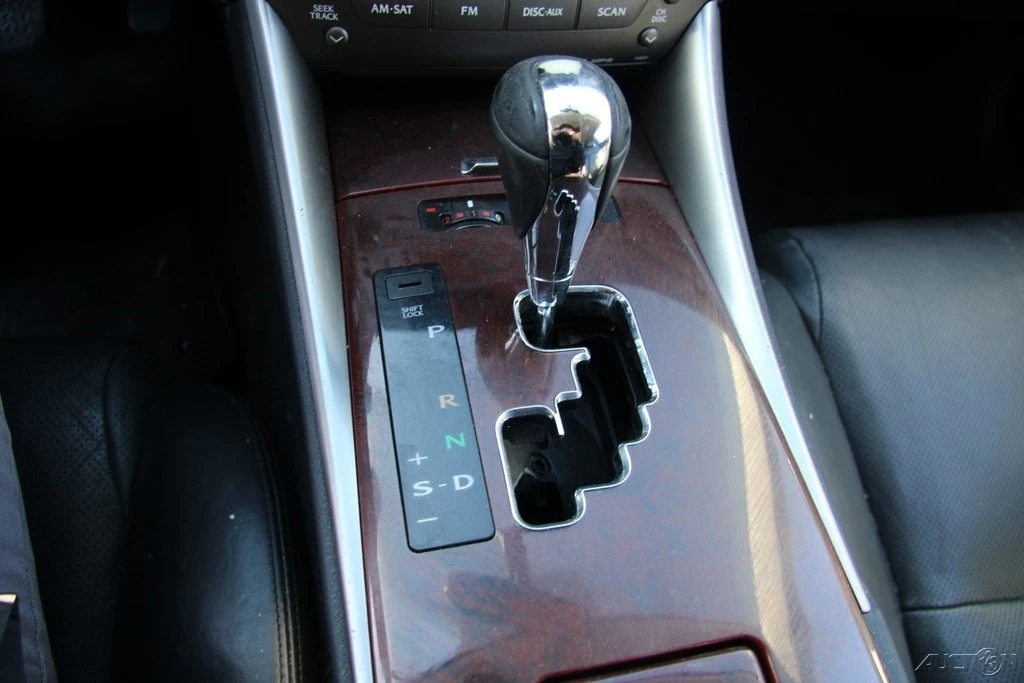 2007 Lexus IS 2nd Gen - Image 19 of 21