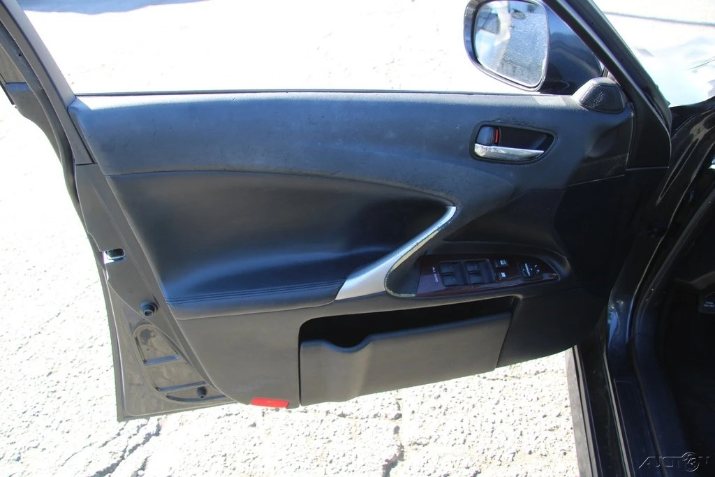 2007 Lexus IS 2nd Gen - Image 12 of 21