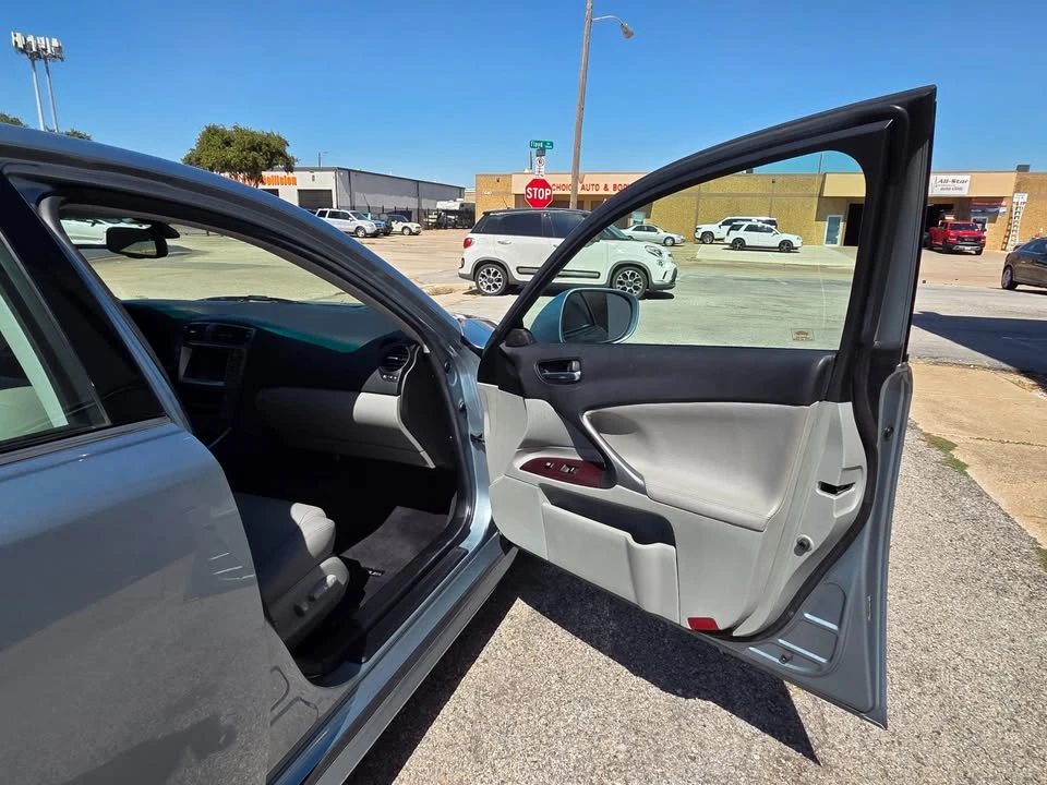 2007 Lexus IS 2nd Gen - Image 9 of 19