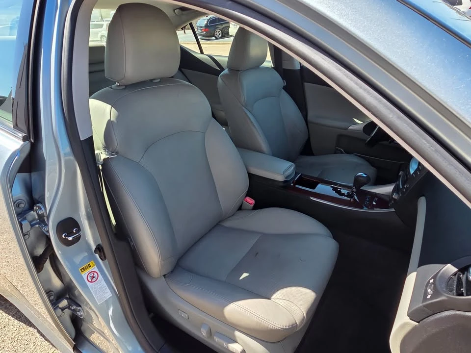 2007 Lexus IS 2nd Gen - Image 10 of 19