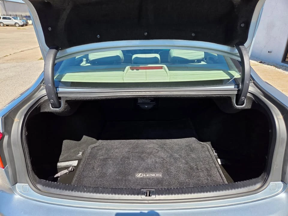 2007 Lexus IS 2nd Gen - Image 18 of 19