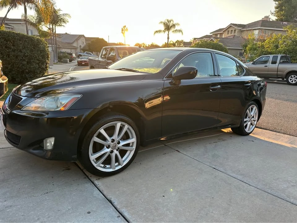 2007 Lexus IS 2nd Gen - Image 4 of 8