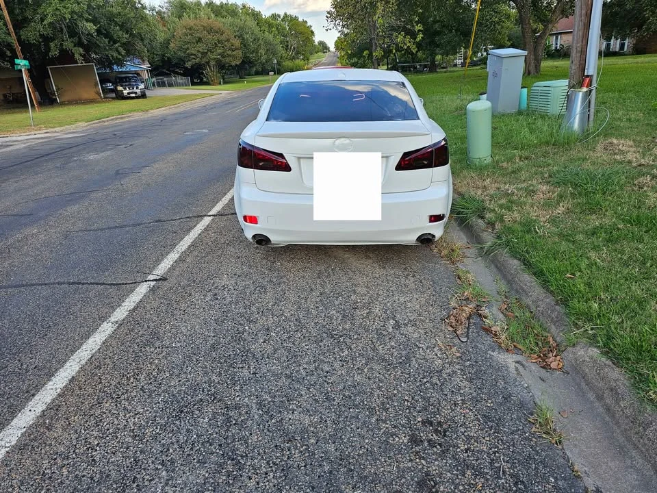 2007 Lexus IS 2nd Gen - Image 2 of 10