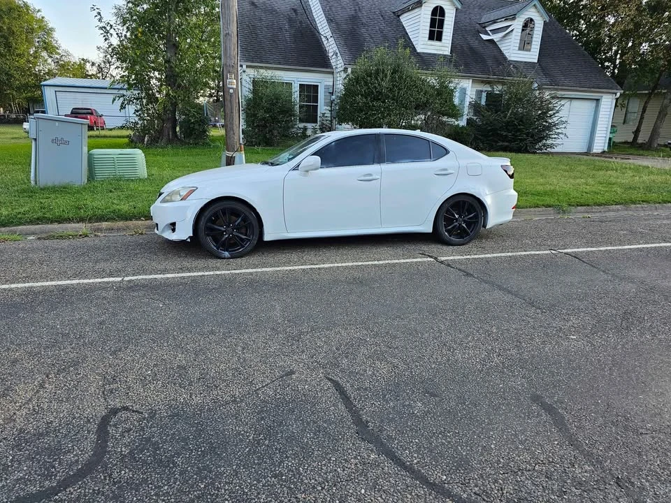 2007 Lexus IS 2nd Gen - Image 3 of 10