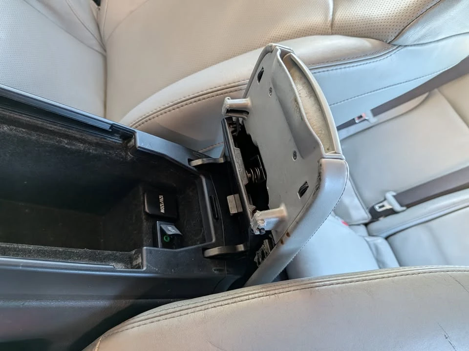 2007 Lexus IS 2nd Gen - Image 9 of 13