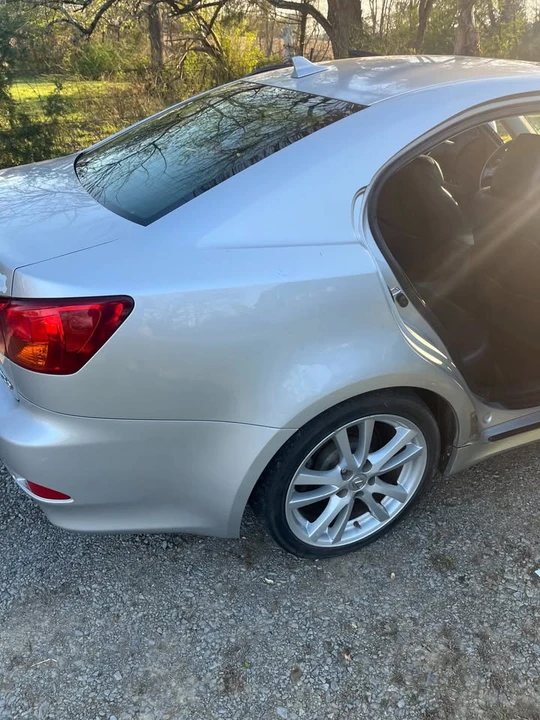 2007 Lexus IS 2nd Gen - Image 2 of 10