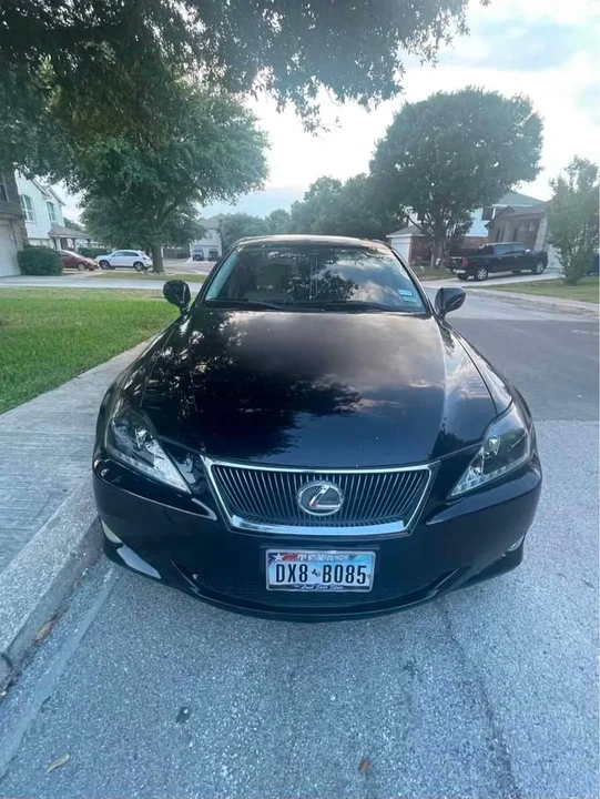 2007 Lexus IS 2nd Gen - Image 2 of 8