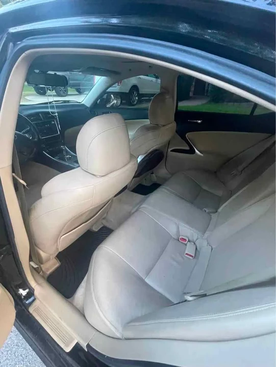 2007 Lexus IS 2nd Gen - Image 4 of 8