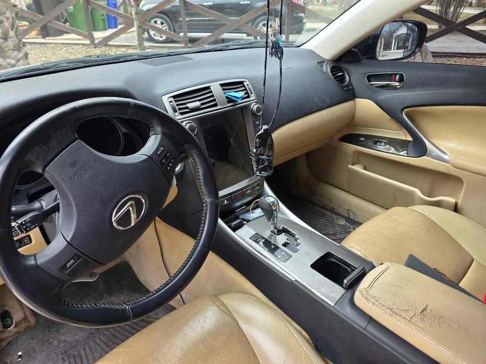 2007 Lexus IS 2nd Gen - Image 6 of 8