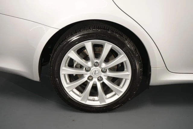 2007 Lexus IS 2nd Gen - Image 22 of 31