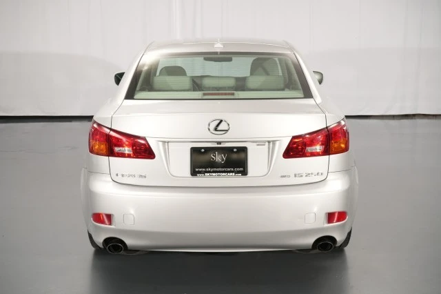 2007 Lexus IS 2nd Gen - Image 14 of 31
