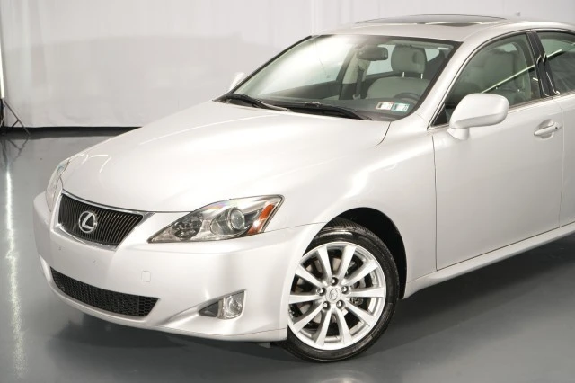 2007 Lexus IS 2nd Gen - Image 4 of 31