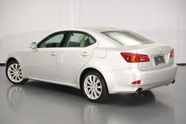 2007 Lexus IS 2nd Gen - Image 18 of 31