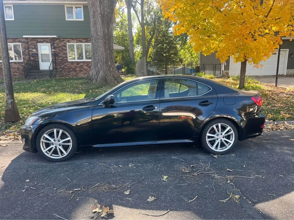 2007 Lexus IS 2nd Gen - Image 5 of 8