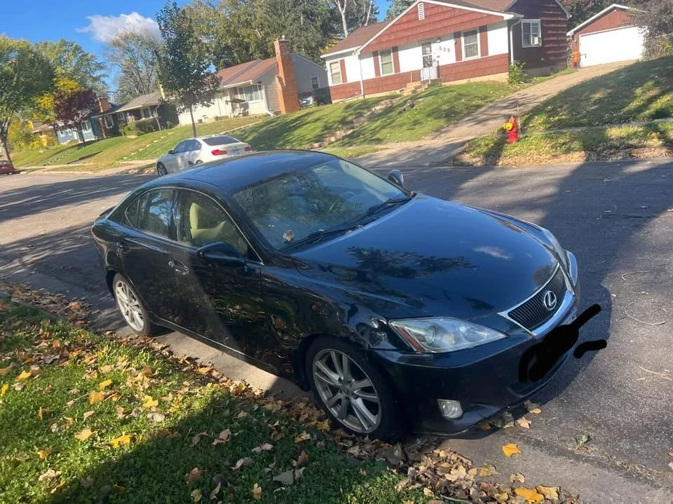 2007 Lexus IS 2nd Gen - Image 3 of 8