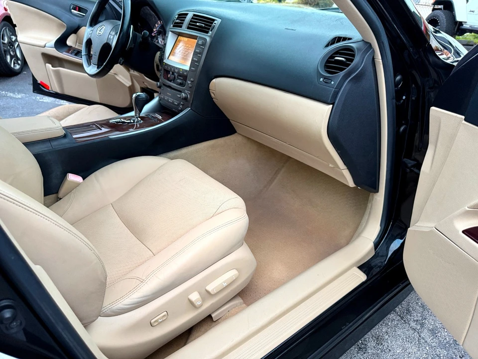 2007 Lexus IS 2nd Gen - Image 28 of 31