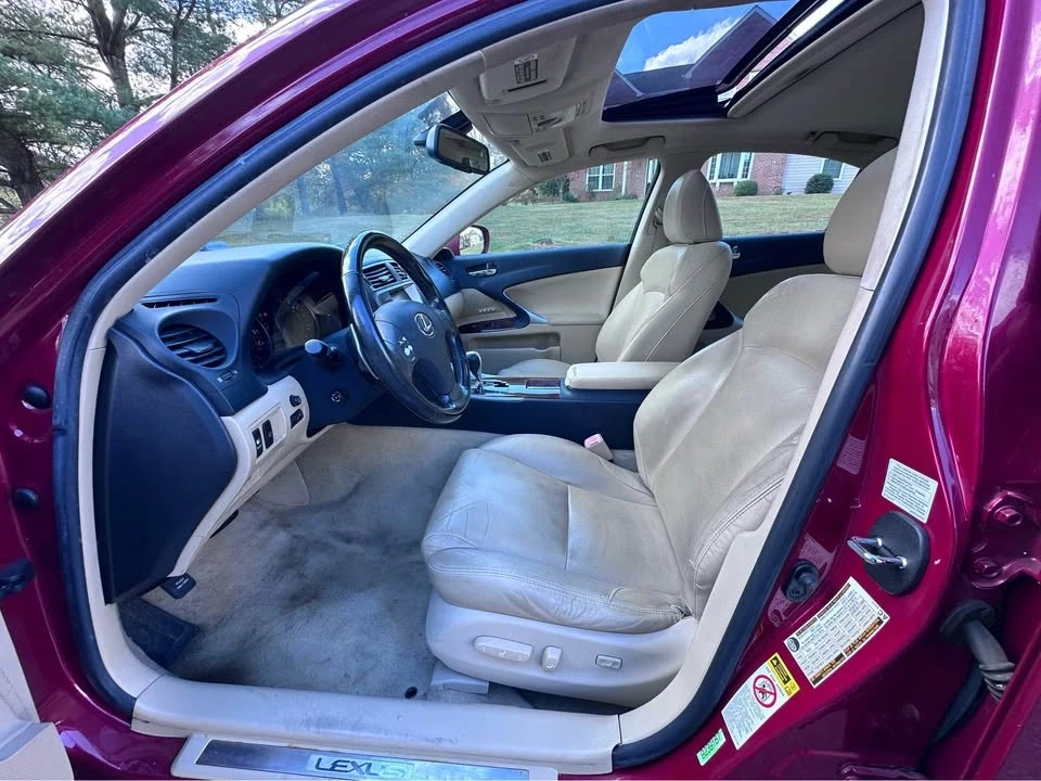 2007 Lexus IS 2nd Gen - Image 5 of 11