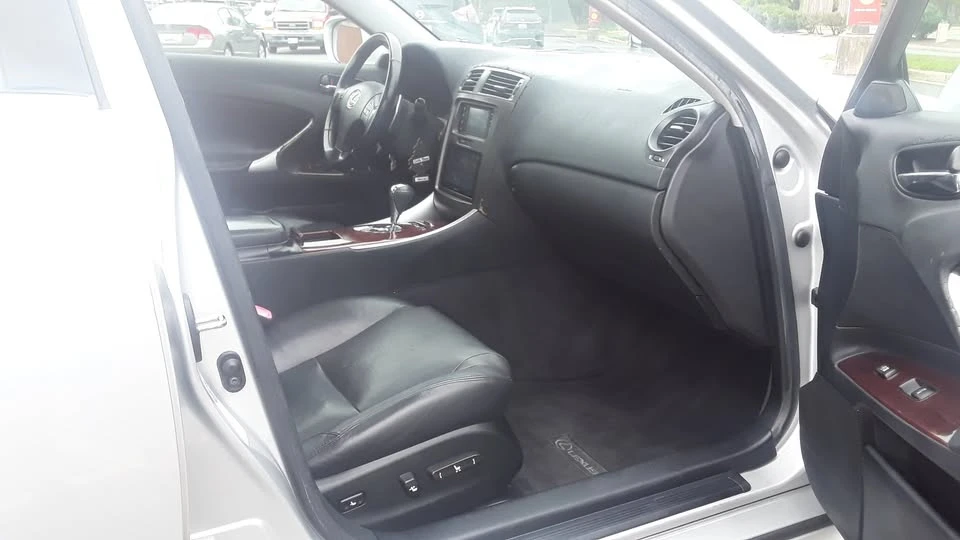 2007 Lexus IS 2nd Gen - Image 4 of 14