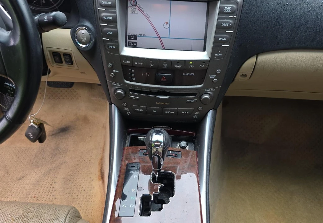 2007 Lexus IS 2nd Gen - Image 11 of 16