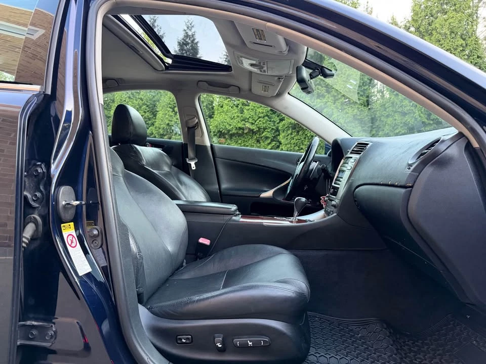 2007 Lexus IS 2nd Gen - Image 12 of 20
