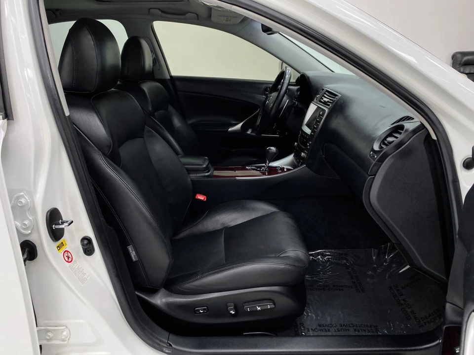 2007 Lexus IS 2nd Gen - Image 14 of 21
