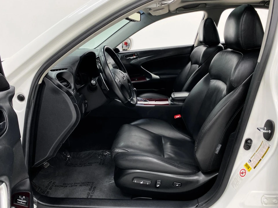 2007 Lexus IS 2nd Gen - Image 17 of 21