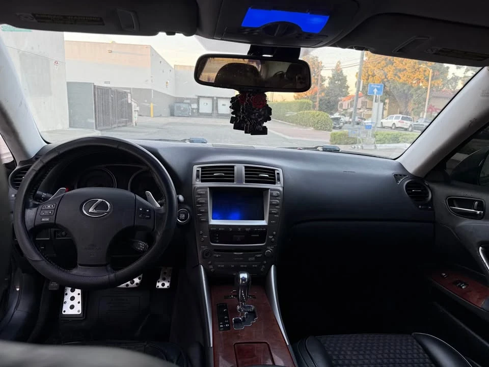 2007 Lexus IS 2nd Gen - Image 6 of 10